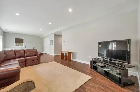 7 Evergreen Way Windham NH 03087