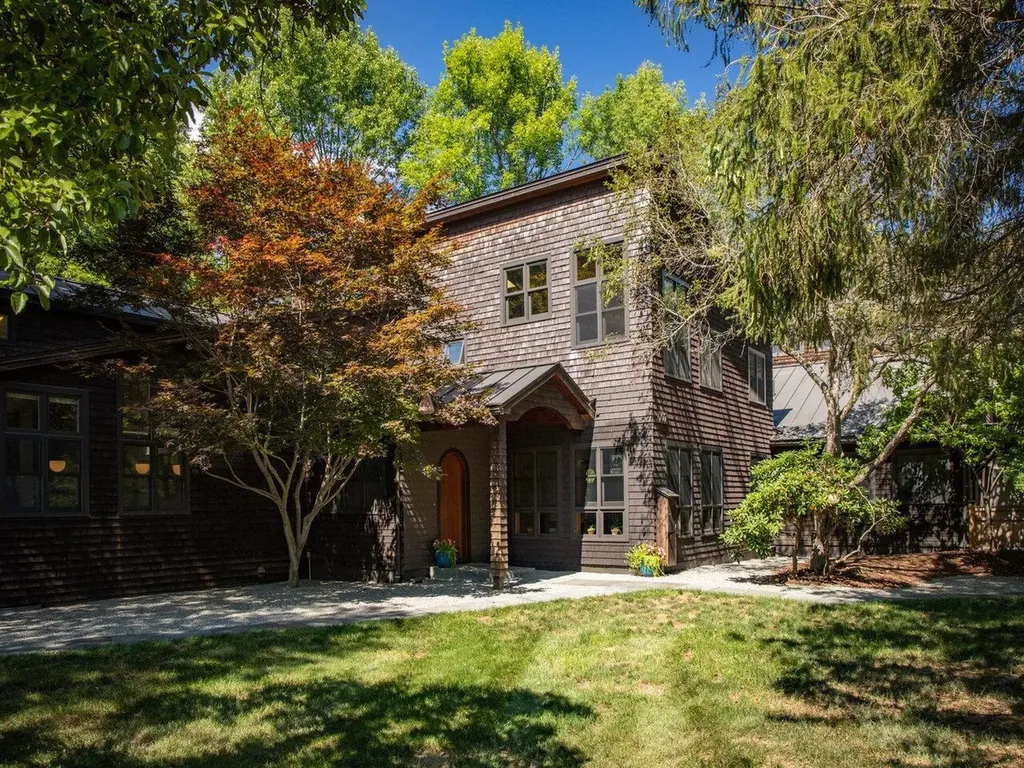 107 Eagles Rest Road Shelburne VT 05482