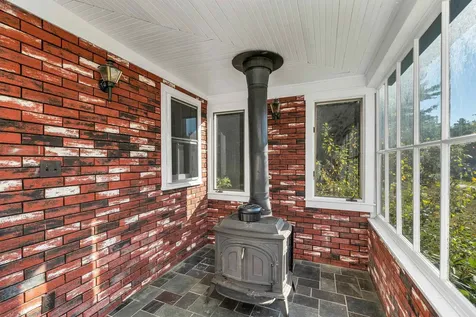 151 Us Highway 202 Bennington NH 03442-4118