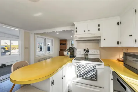 151 Us Highway 202 Bennington NH 03442-4118