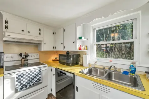 151 Us Highway 202 Bennington NH 03442-4118