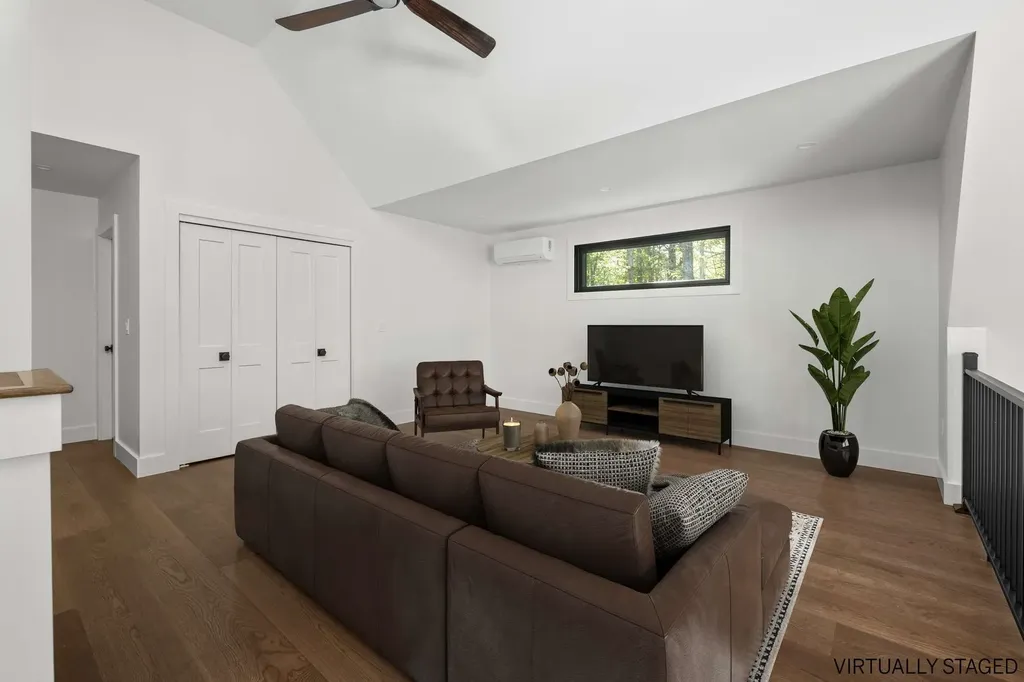 141 Logging Road York ME 03902