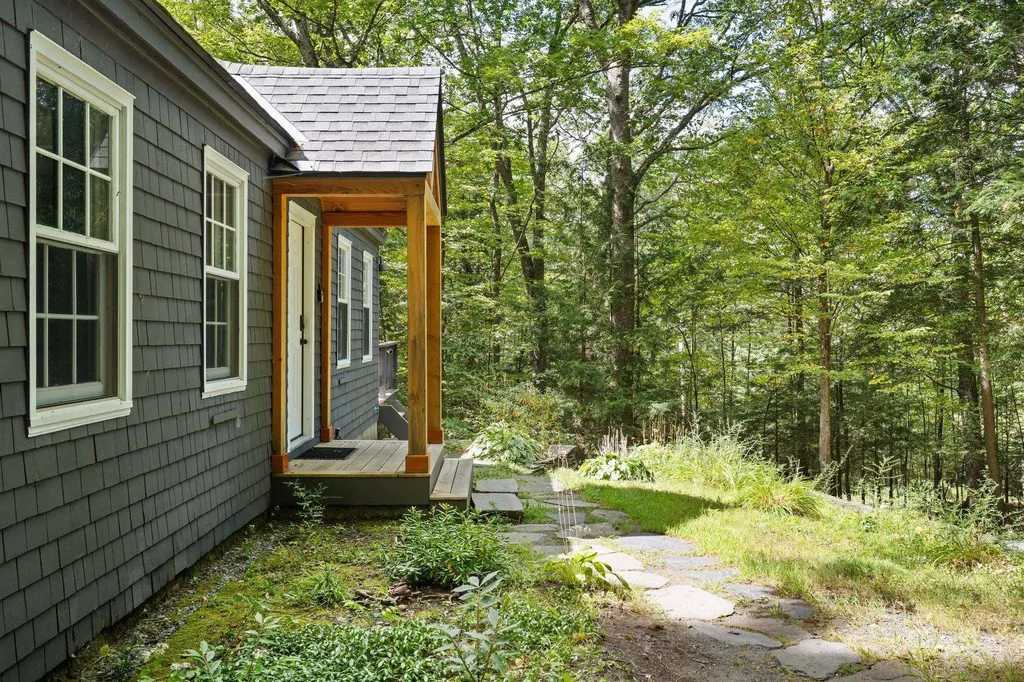 699 Baker Turn Hartford VT 05059