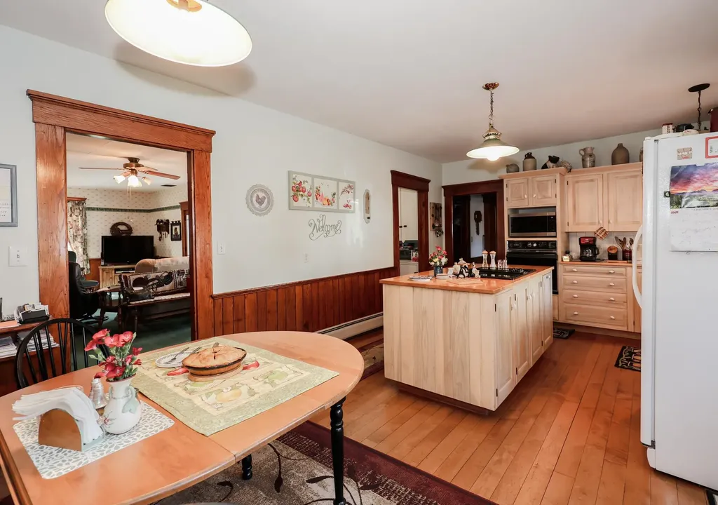 22 Abberton Road Canterbury NH 03224