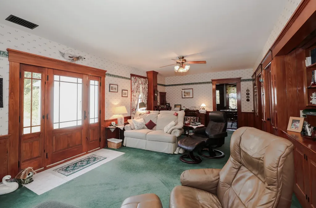 22 Abberton Road Canterbury NH 03224