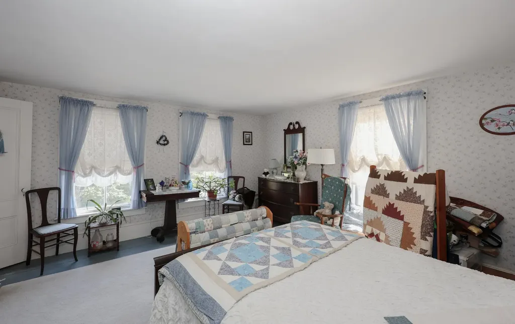 22 Abberton Road Canterbury NH 03224