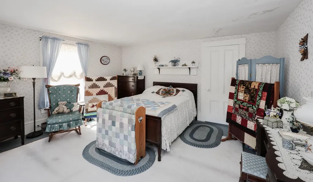 22 Abberton Road Canterbury NH 03224