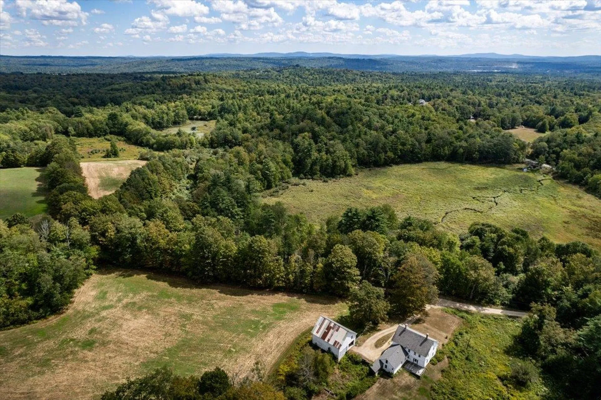 22 Abberton Road Canterbury NH 03224