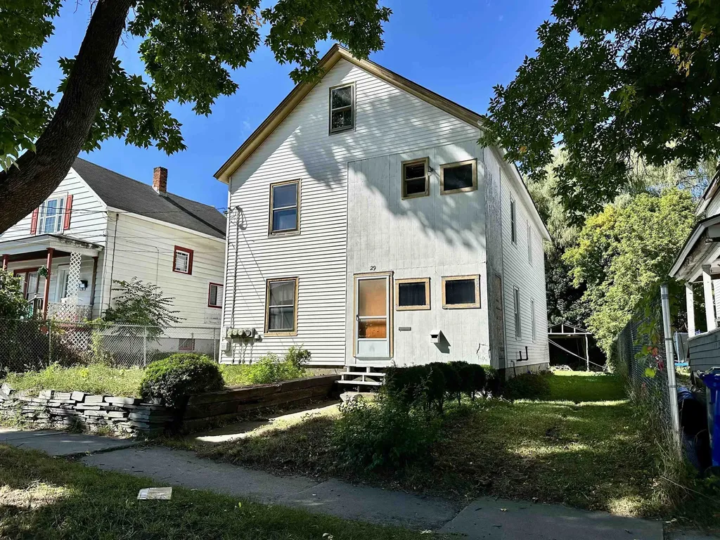 29 Hopkins Street Rutland City VT 05701