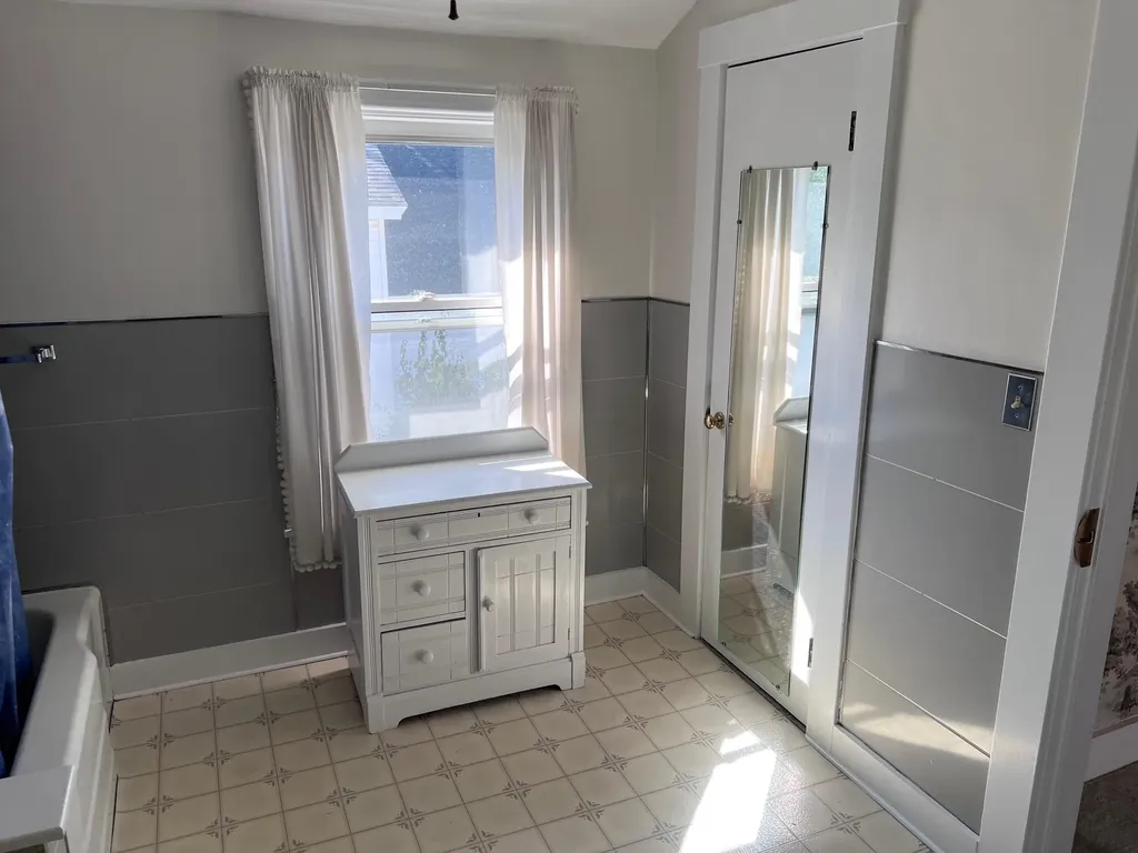 65 Dover Street Keene NH 03431