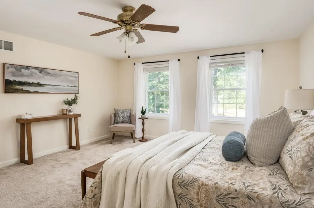 595 Scruton Pond Road Barrington NH 03825