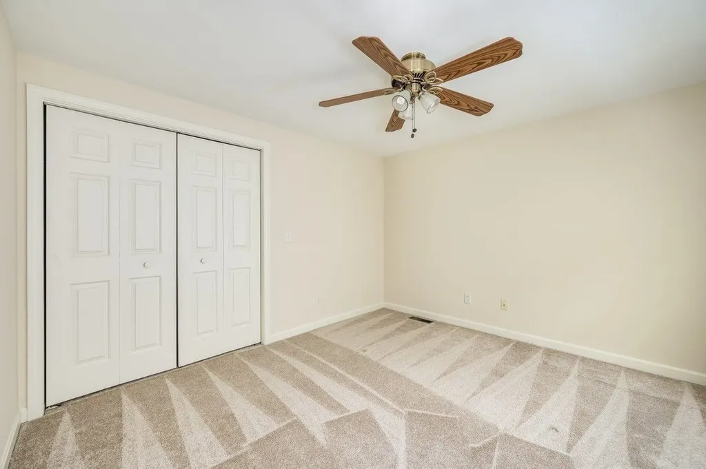 595 Scruton Pond Road Barrington NH 03825