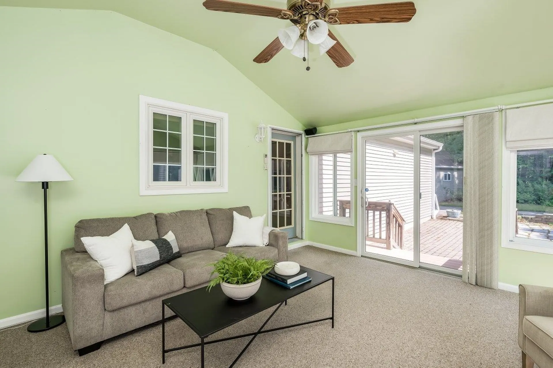 595 Scruton Pond Road Barrington NH 03825