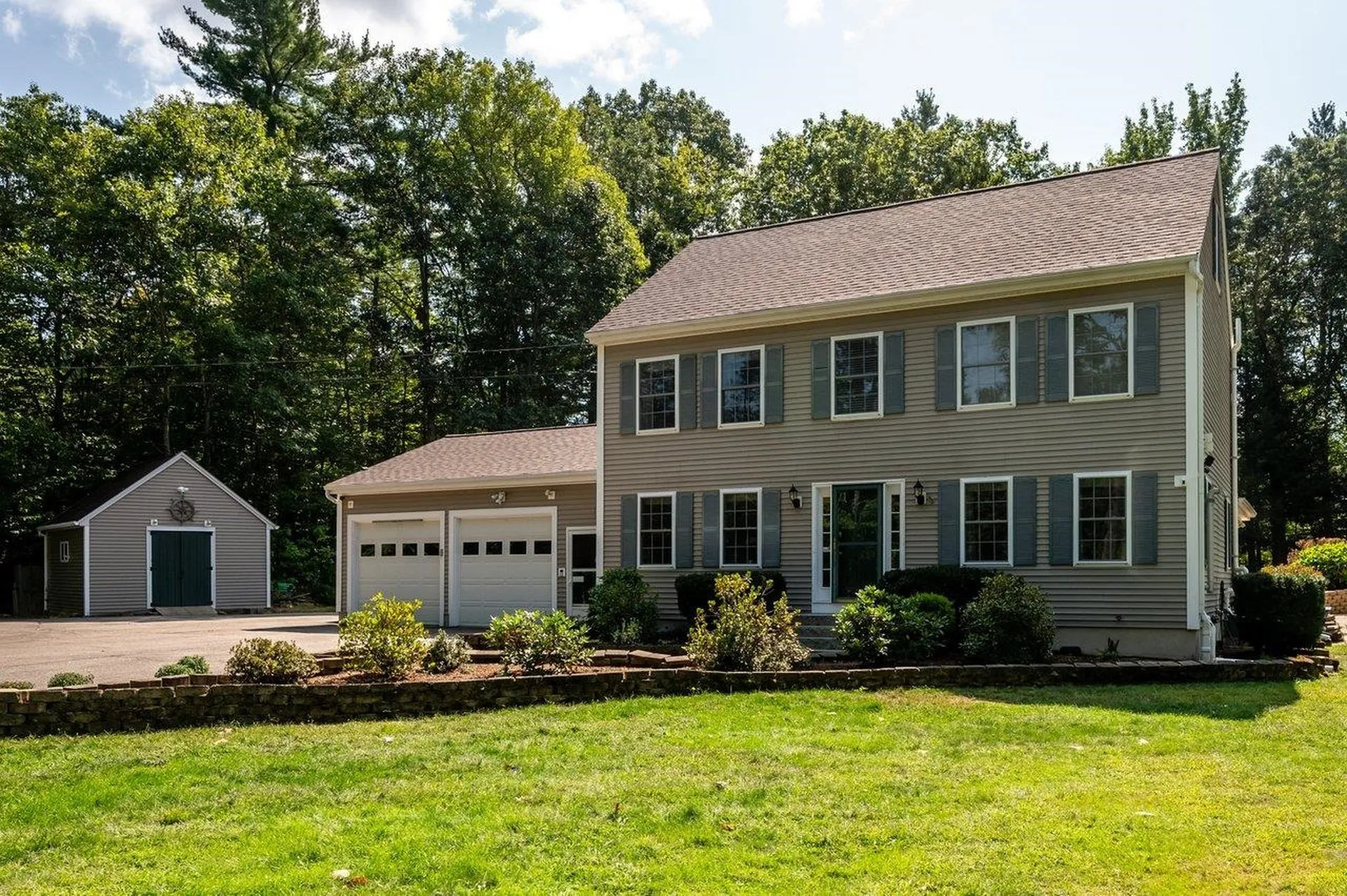 595 Scruton Pond Road Barrington NH 03825