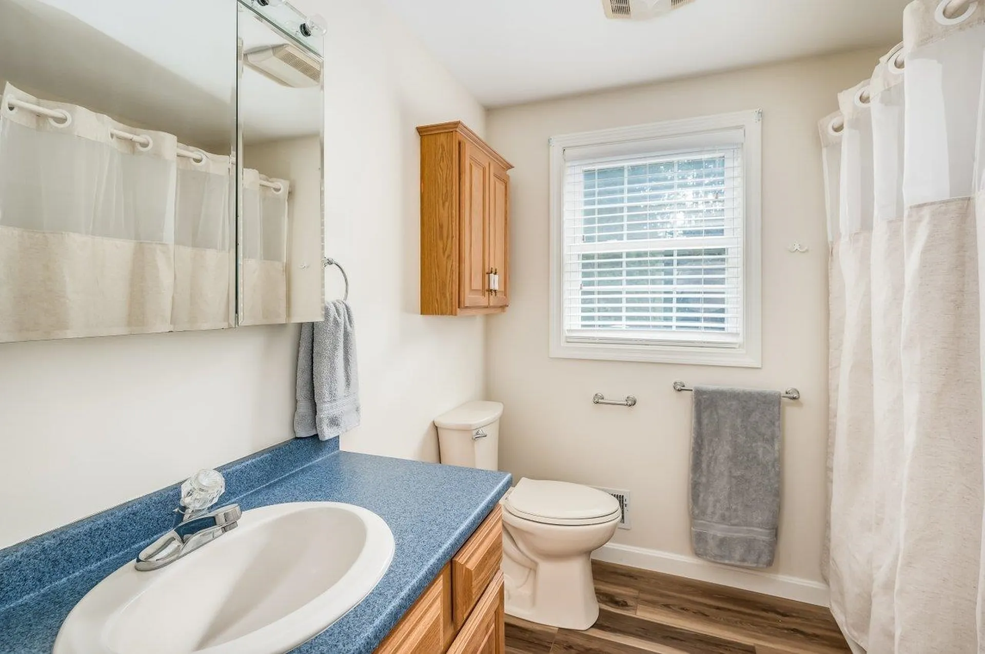 595 Scruton Pond Road Barrington NH 03825