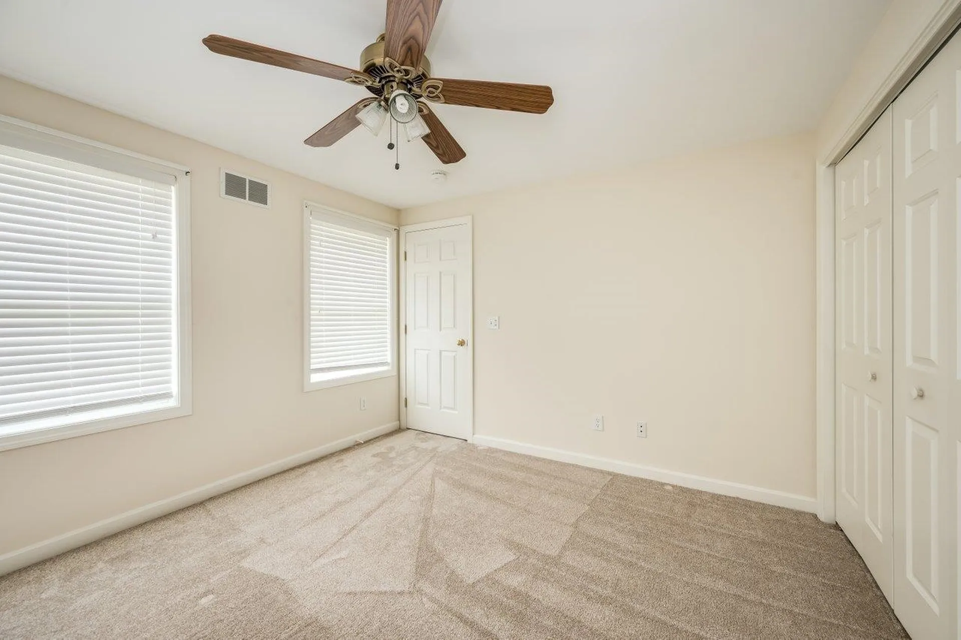 595 Scruton Pond Road Barrington NH 03825