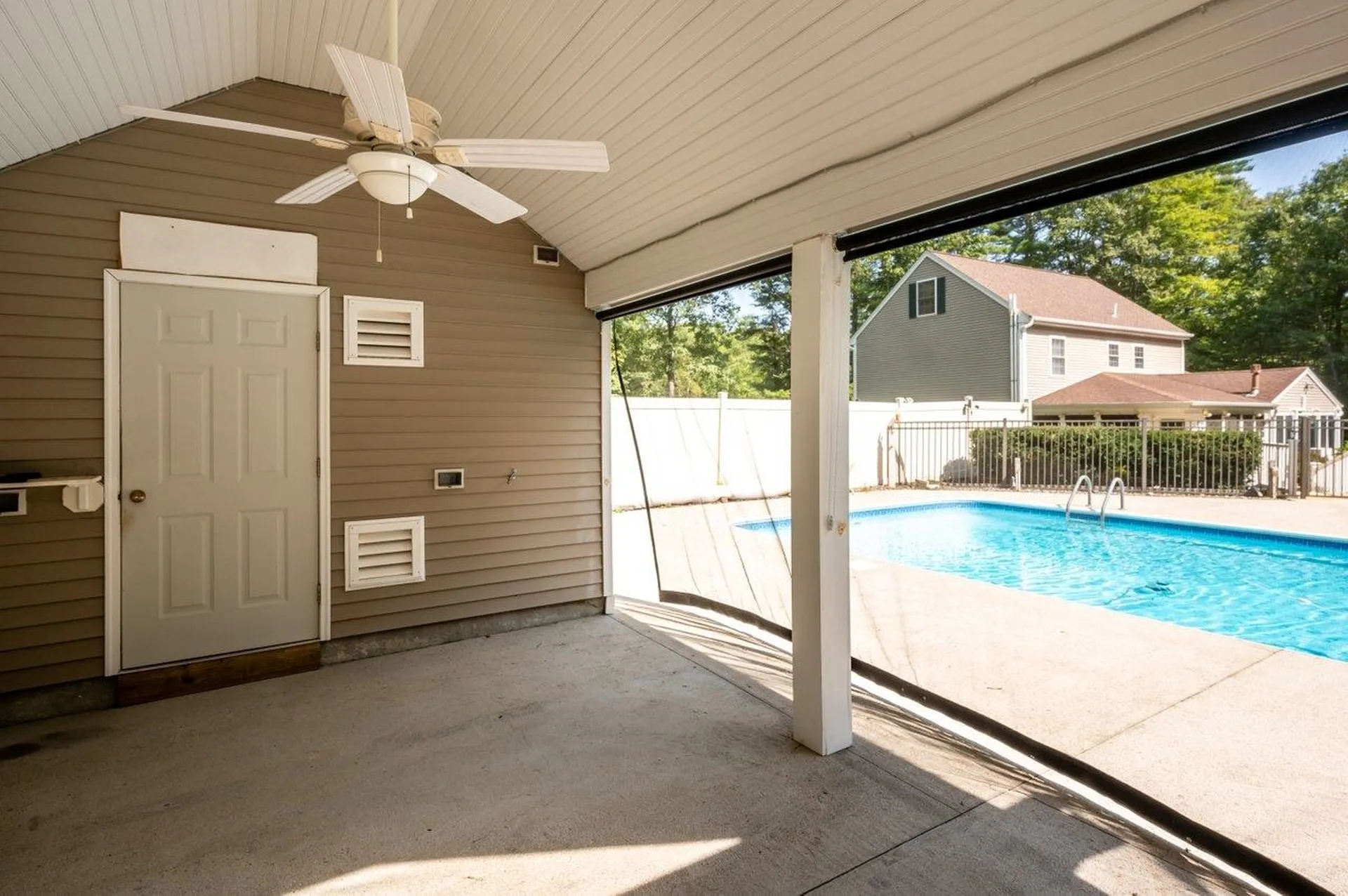595 Scruton Pond Road Barrington NH 03825