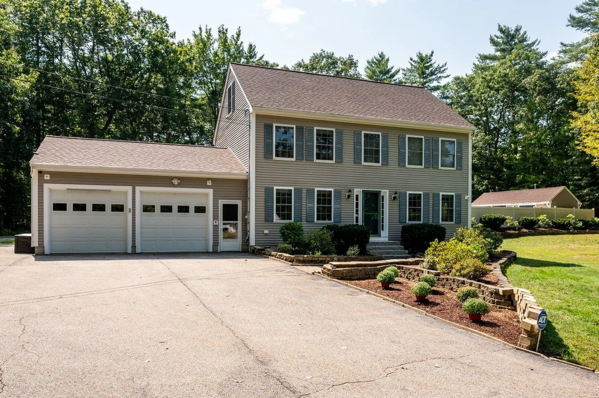 595 Scruton Pond Road Barrington NH 03825