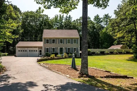 595 Scruton Pond Road Barrington NH 03825