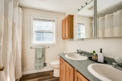 595 Scruton Pond Road Barrington NH 03825