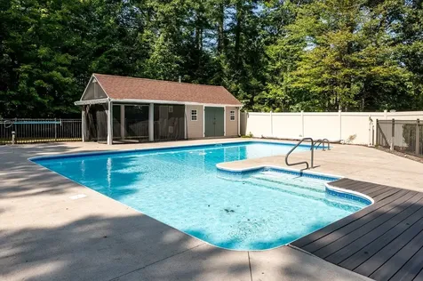 595 Scruton Pond Road Barrington NH 03825