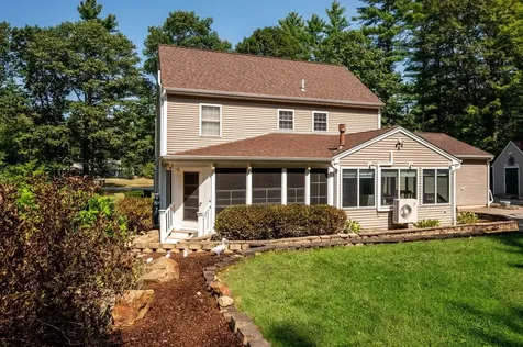 595 Scruton Pond Road Barrington NH 03825