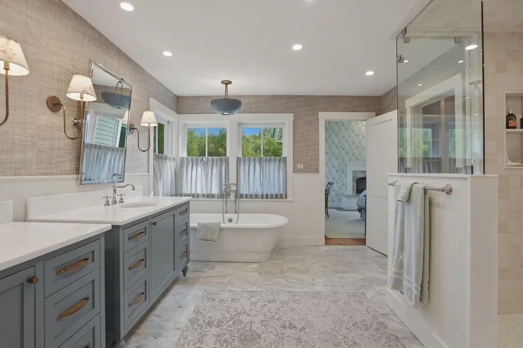 2455 West Hill Road Stowe VT 05672