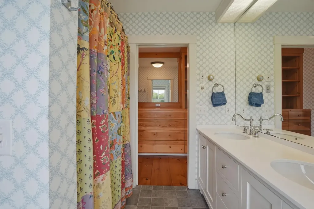 2455 West Hill Road Stowe VT 05672