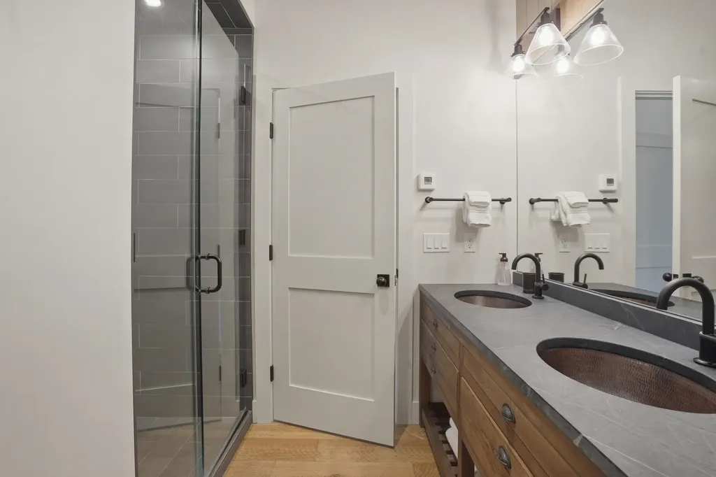 2455 West Hill Road Stowe VT 05672