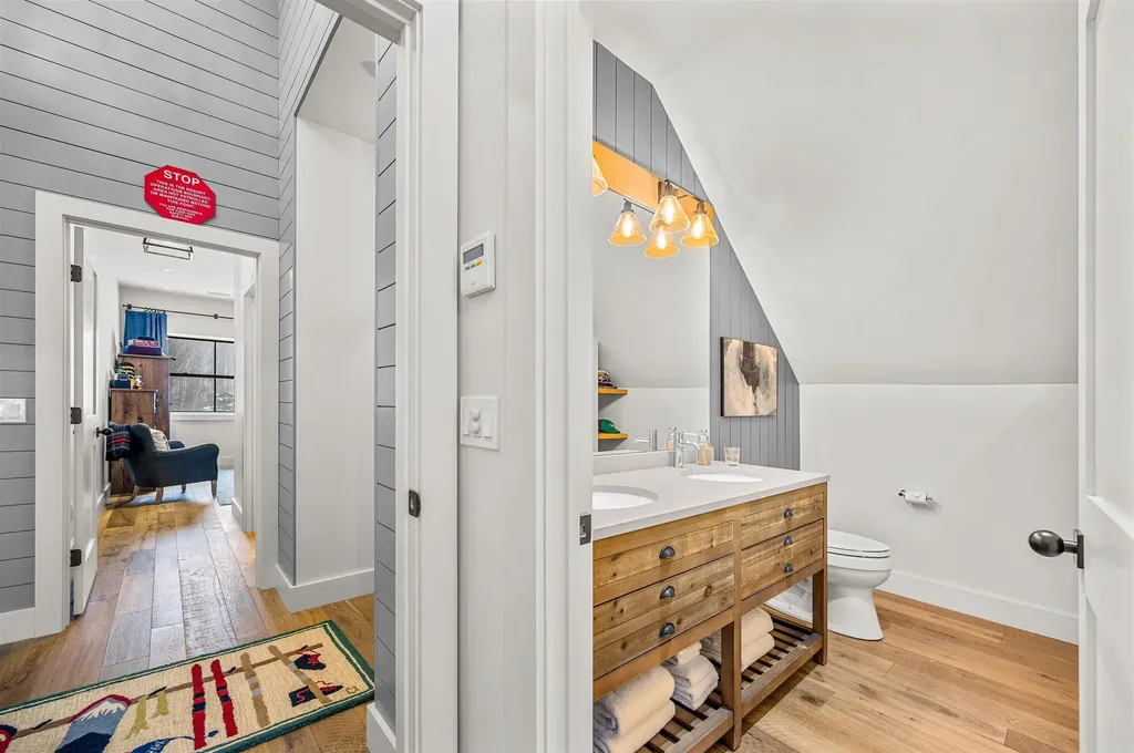 2455 West Hill Road Stowe VT 05672