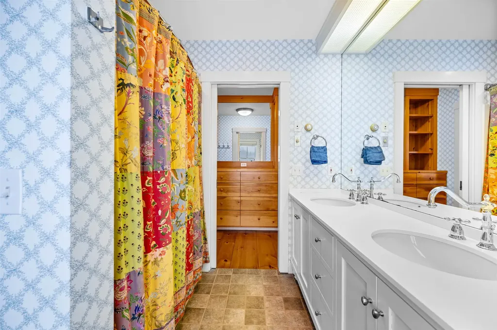 2455 West Hill Road Stowe VT 05672