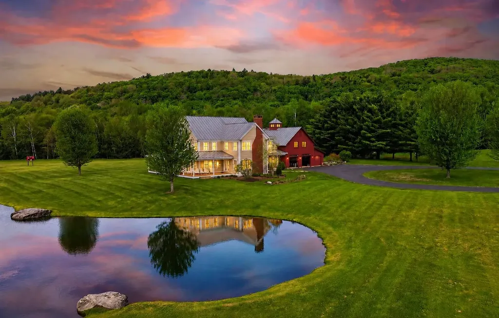 2455 West Hill Road Stowe VT 05672
