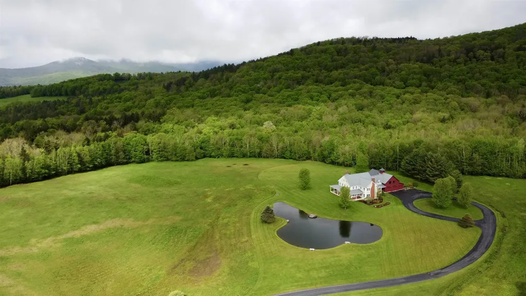 2455 West Hill Road Stowe VT 05672