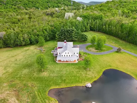 2455 West Hill Road Stowe VT 05672