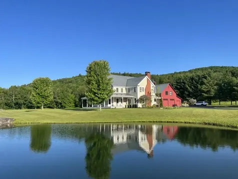 2455 West Hill Road Stowe VT 05672