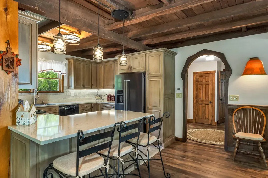 26 Otterville Road New London NH 03257