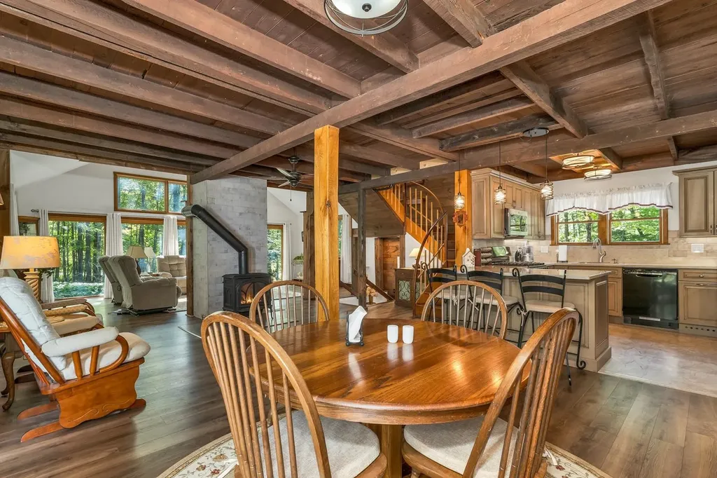 26 Otterville Road New London NH 03257