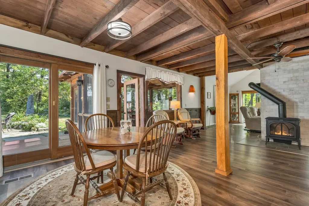 26 Otterville Road New London NH 03257