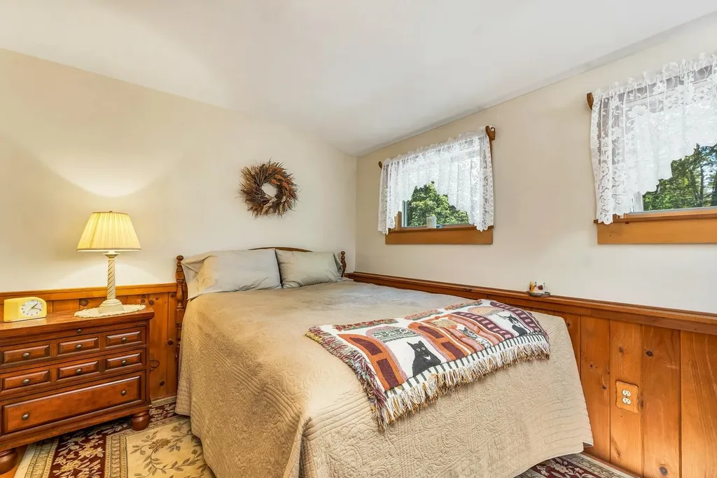 26 Otterville Road New London NH 03257