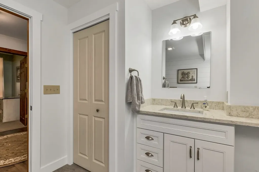 26 Otterville Road New London NH 03257