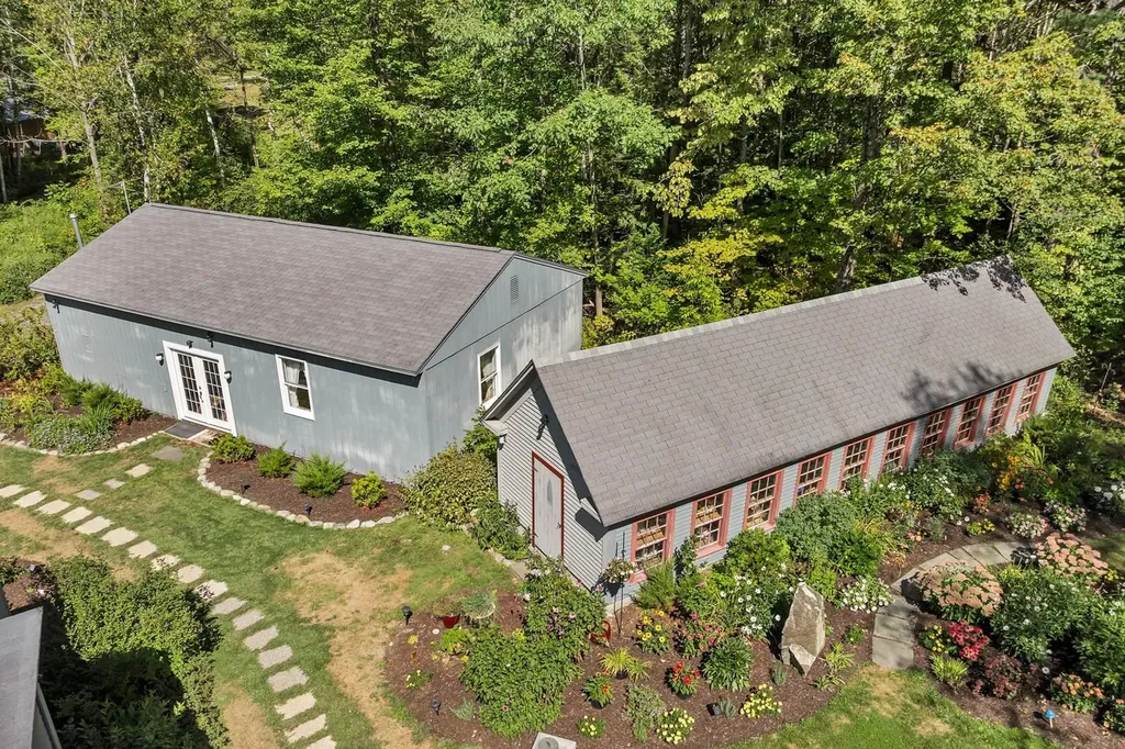 26 Otterville Road New London NH 03257