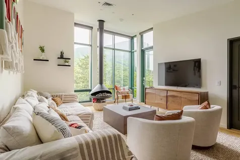 69 Hourglass Drive Stowe VT 05672