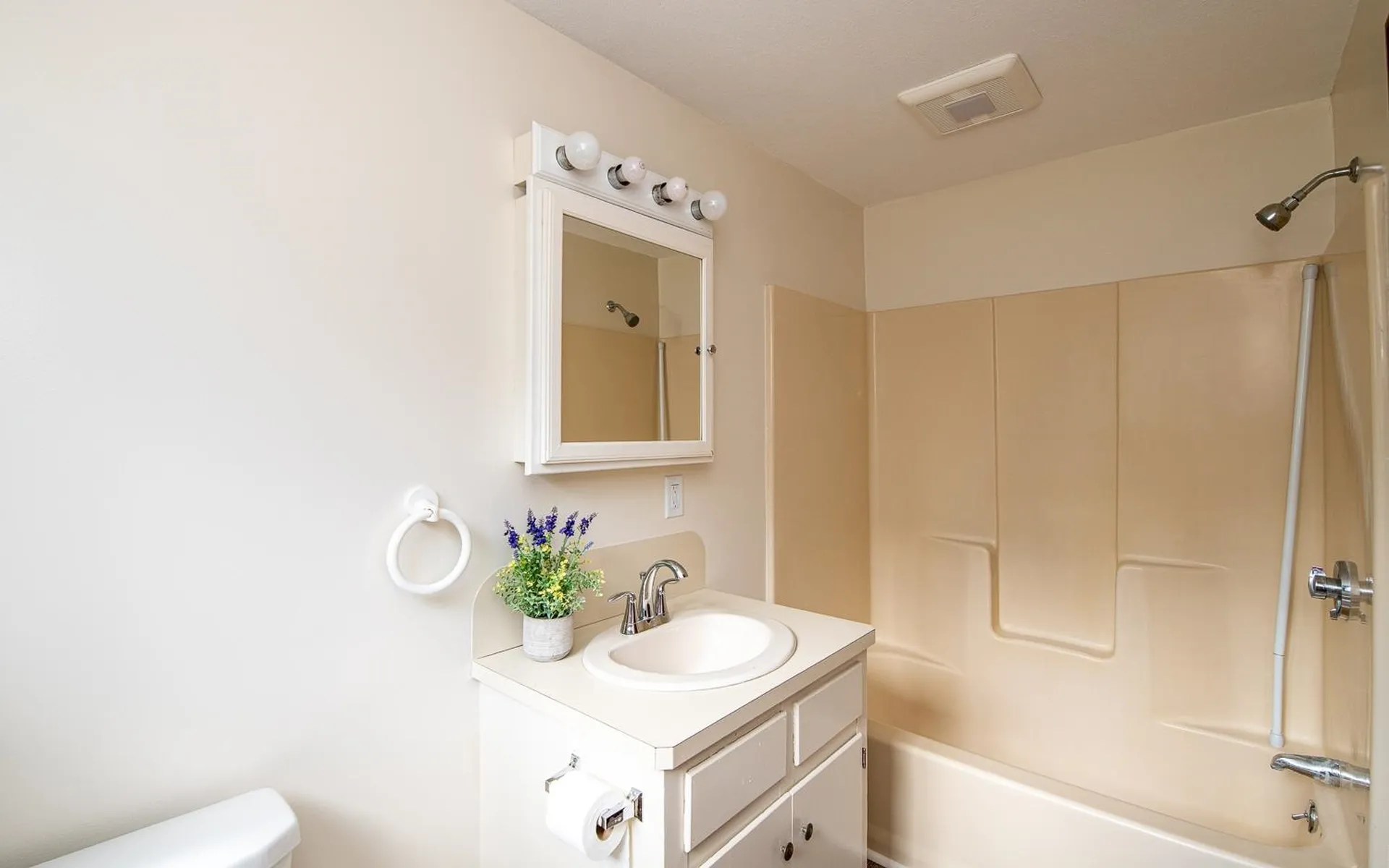 33 Johnson Meadow Road Hampstead NH 03841