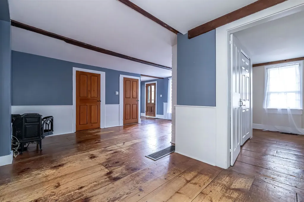 1 Old Coach Road New Boston NH 03070