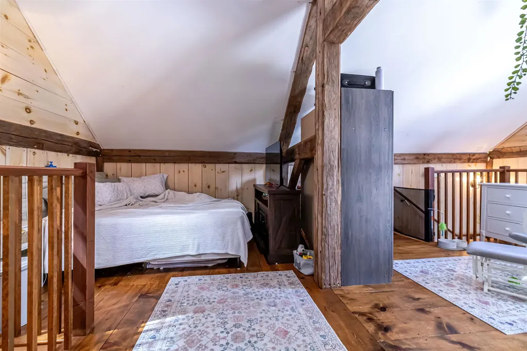 1 Old Coach Road New Boston NH 03070