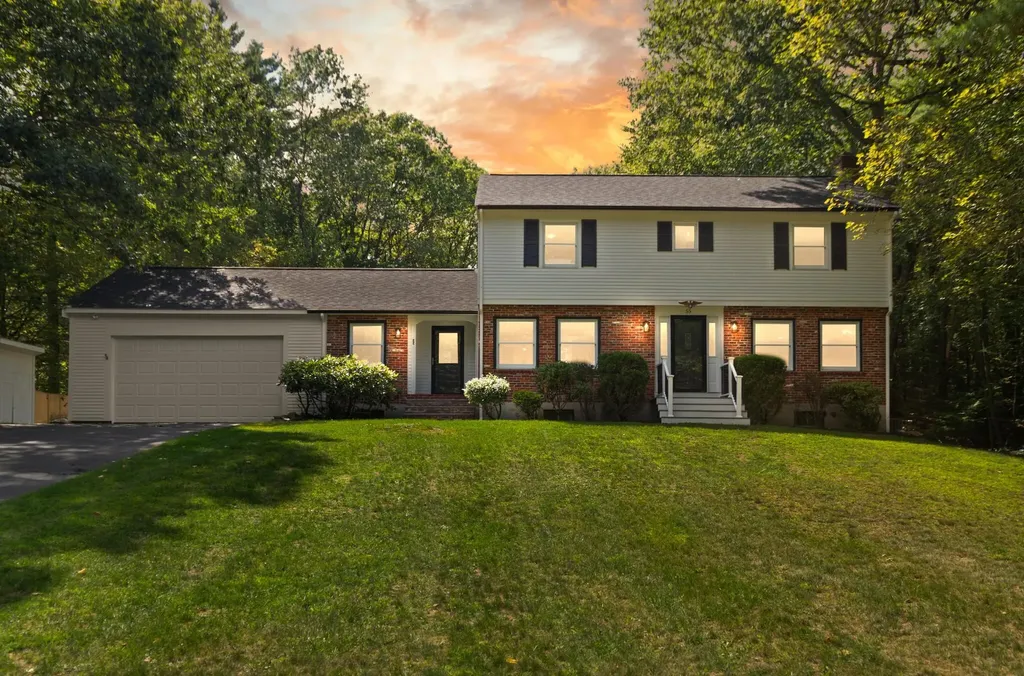 55 Woodridge Road Hampstead NH 03826