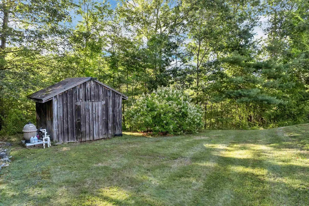 90 Towle Pasture Drive Epsom NH 03234