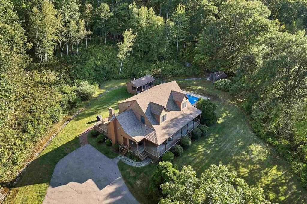 90 Towle Pasture Drive Epsom NH 03234