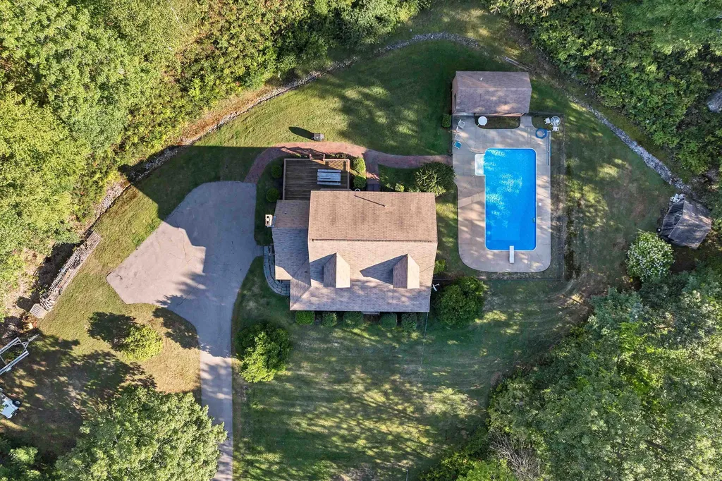 90 Towle Pasture Drive Epsom NH 03234