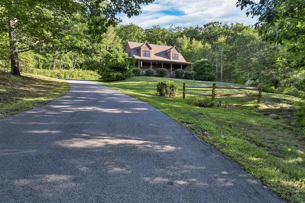 90 Towle Pasture Drive Epsom NH 03234